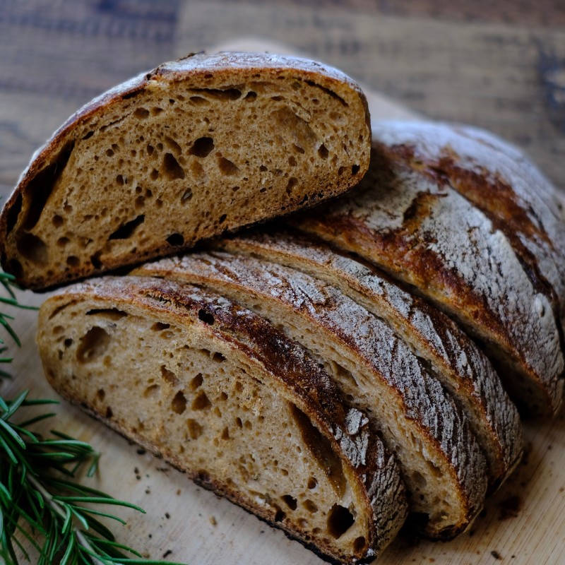Pain complet au levain – 1 pièce artisanale Pain complet au levain – 1 pièce artisanale