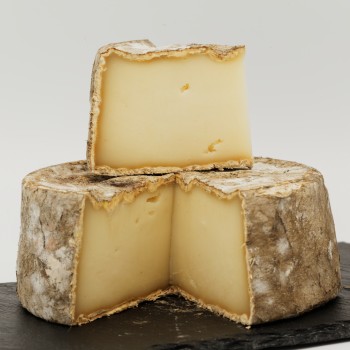 Tome pur chèvre Ajbane – 250 g Tome pur chèvre Ajbane – 250 g